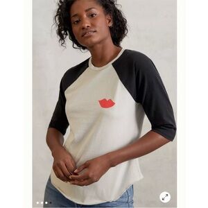 New Anthropologie Clare V. Lips Graphic Baseball Tee NEW Size XS X-Small t-shirt